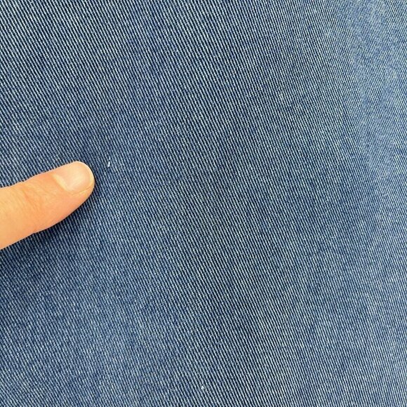 Soft Surroundings V-Neck Tencel Roll Tab Sleeve Blue Chambray Boho Top - Picture 5 of 11